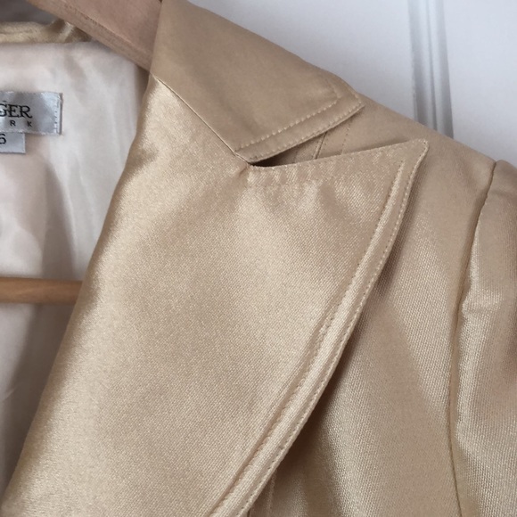 Kay Unger Gold Size 6 silk mix short jacket. - Picture 8 of 12